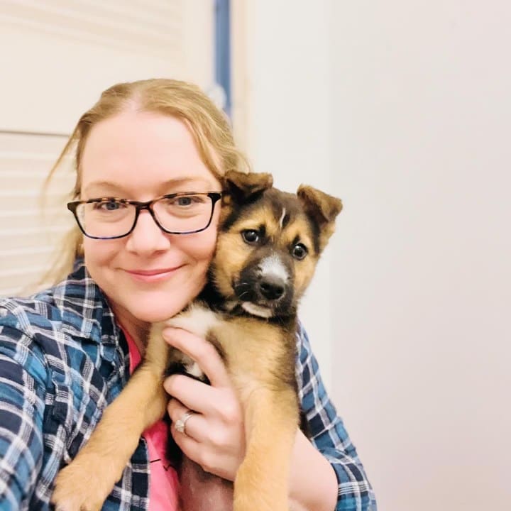 Author Michelle Pillow and Roscoe the rescue puppy